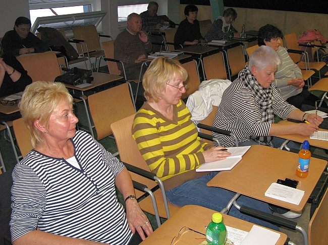 Na pÅ™ednÃ¡Å¡ce R. Fikejze.