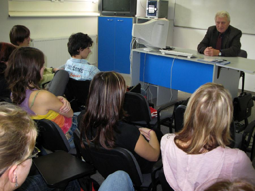 Na besedÄ› se Stanislavem GabÄanem.