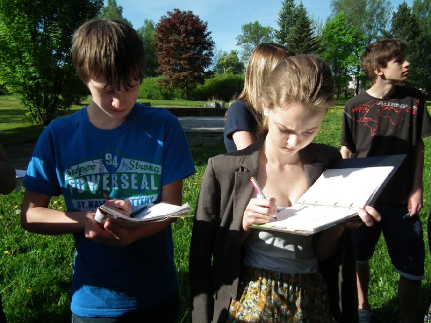 Tvorba poznámek během výkladu je pro úspěšné zpracovánà protokolu nezbytná.