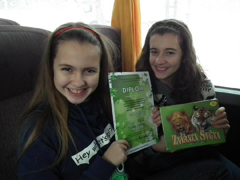 Katka s AniÄkou majà důvod k úsmÄ›vu.