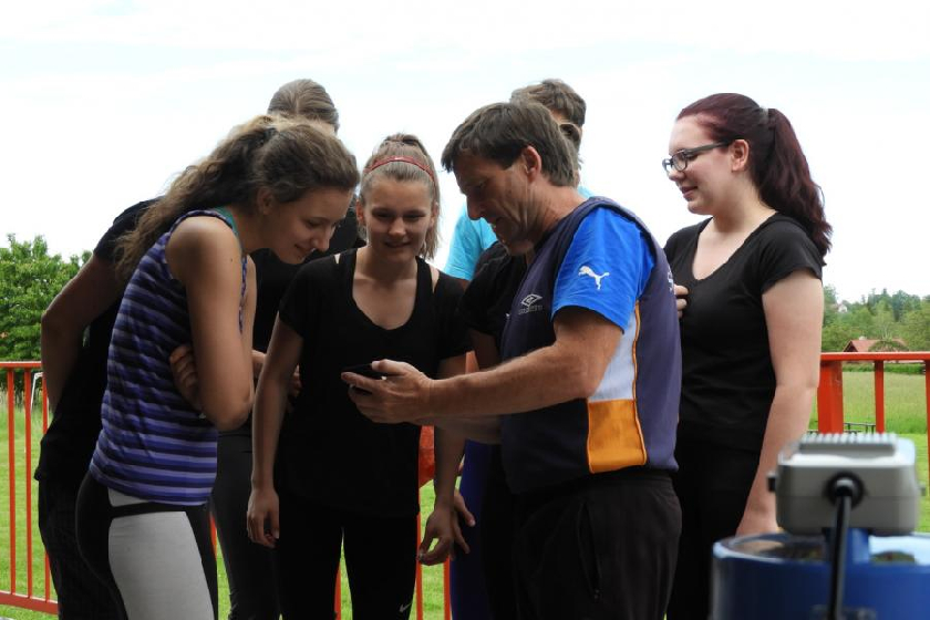 Vyslechnout řádnÄ› pokyny pÅ™ed závodem se vyplácÃ!